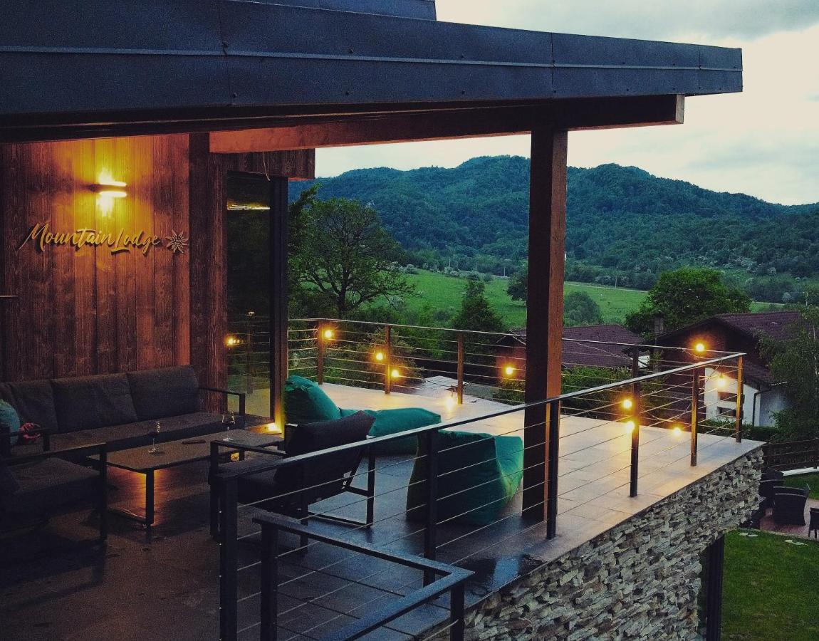 Mountain Lodge Rîşnov Eksteriør billede