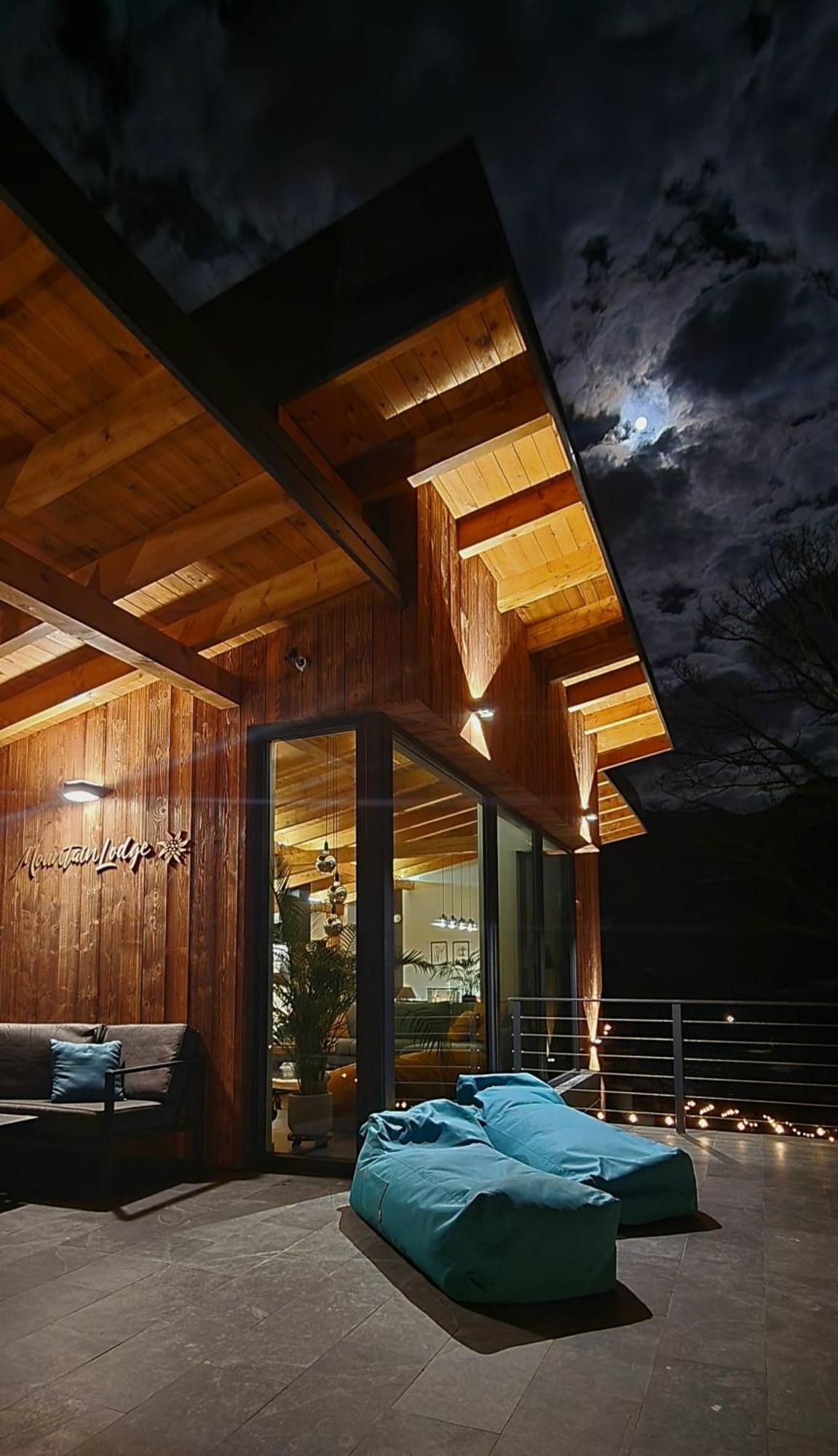 Mountain Lodge Rîşnov Eksteriør billede
