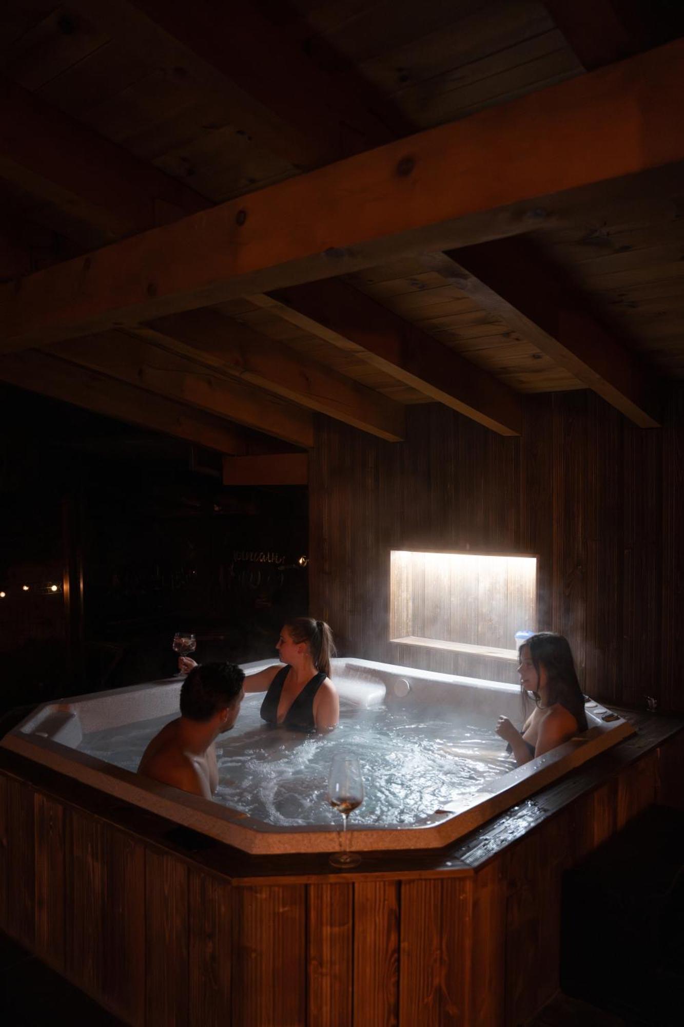 Mountain Lodge Rîşnov Eksteriør billede