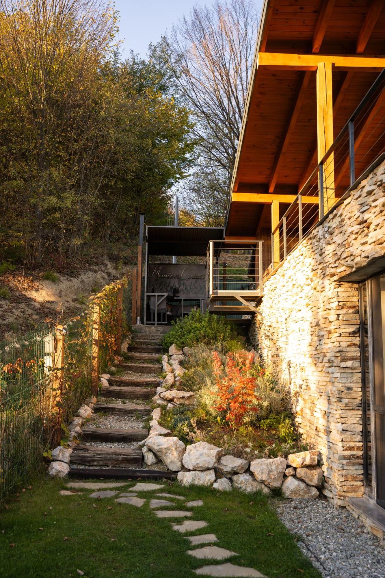 Mountain Lodge Rîşnov Eksteriør billede